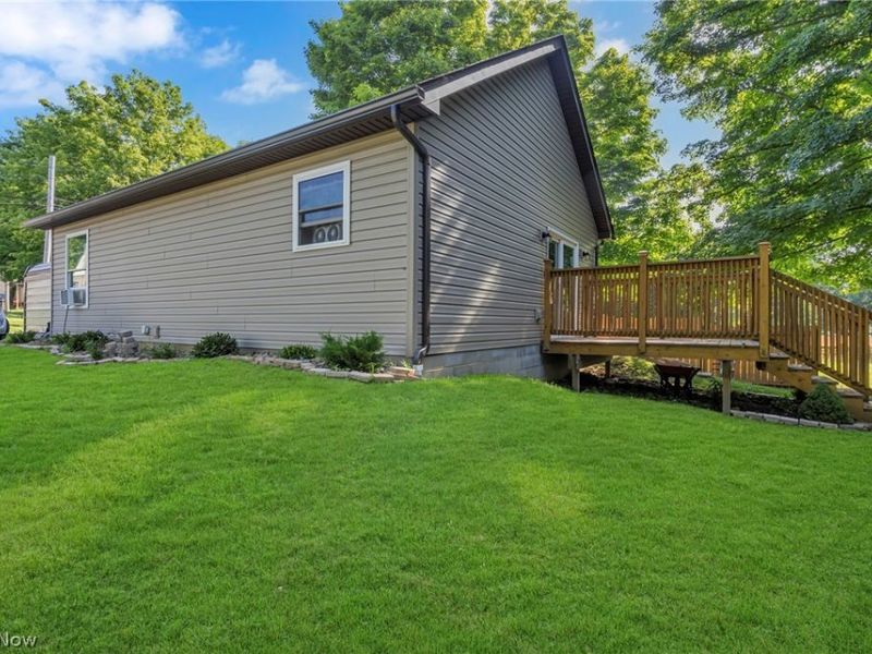 716 W Clark Street, East Palestine, OH 44413 Photo 3