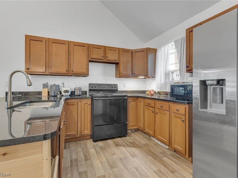 716 W Clark Street, East Palestine, OH 44413 Photo 8