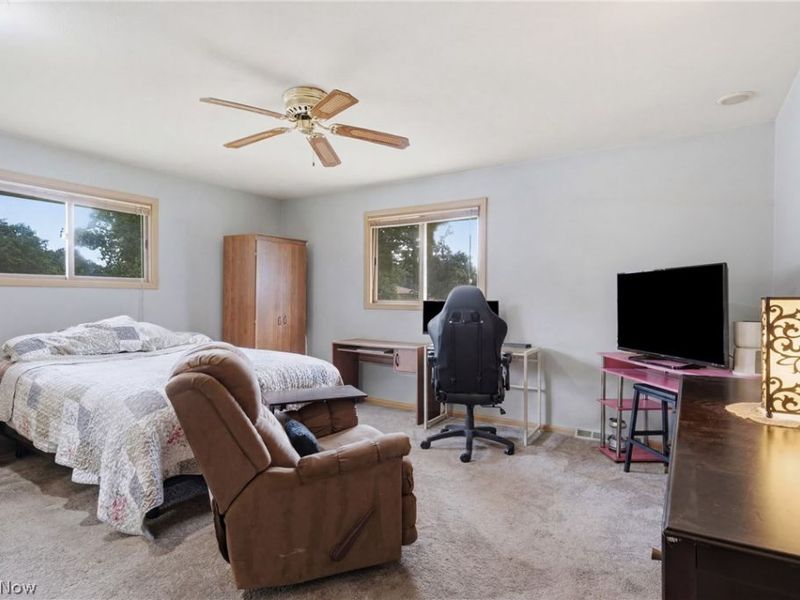 1351 N Circle View Drive, Seven Hills, OH 44131 Photo 10