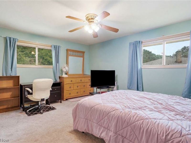 1351 N Circle View Drive, Seven Hills, OH 44131 Photo 12