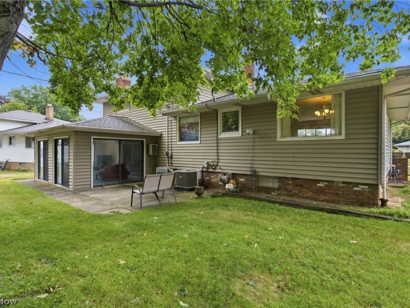 1351 N Circle View Drive, Seven Hills, OH 44131 Photo 18