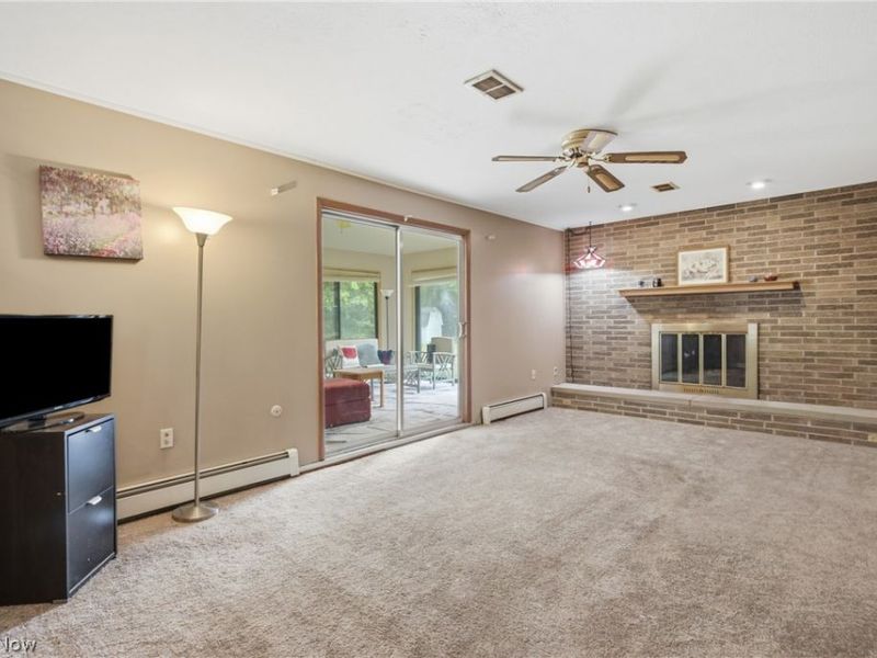 1351 N Circle View Drive, Seven Hills, OH 44131 Photo 7