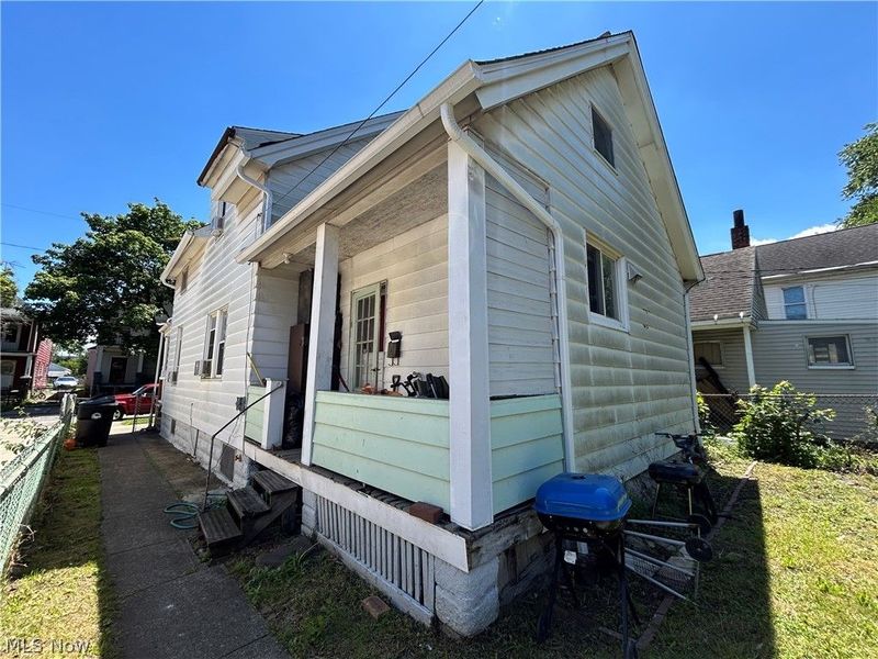 1764 E 33rd Street, Cleveland, OH 44114 Photo 18