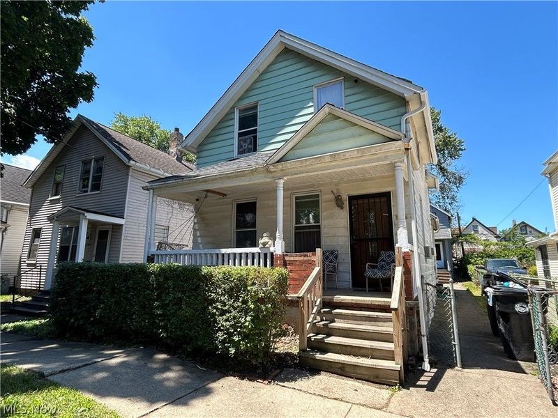 1764 E 33rd Street, Cleveland, OH 44114 Photo 2
