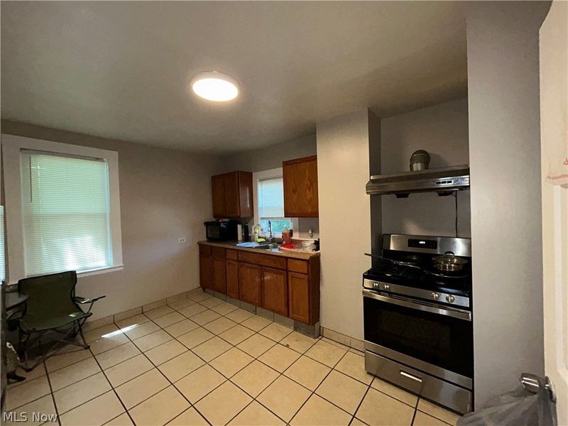 1764 E 33rd Street, Cleveland, OH 44114 Photo 23