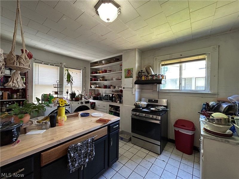 1764 E 33rd Street, Cleveland, OH 44114 Photo 5
