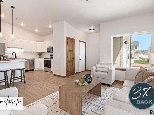 9120 W Ark Pl, Sioux Falls, SD 57106