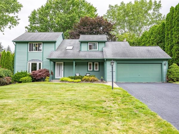 3 Random Knolls Drive , Penfield, NY 14526