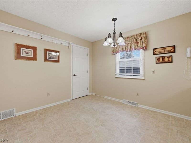 992 Fireside Drive, Brunswick, OH 44212 Photo 14