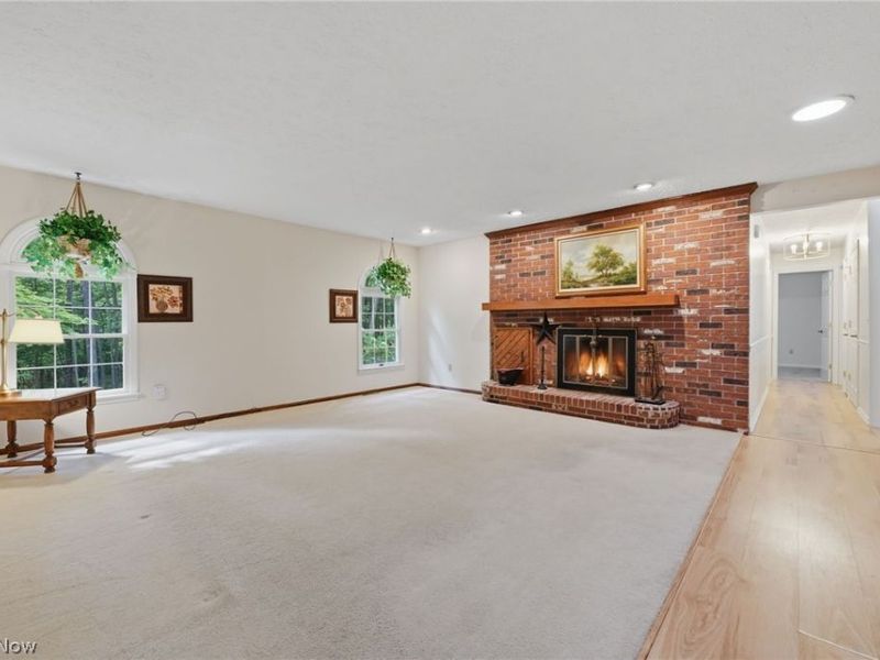 992 Fireside Drive, Brunswick, OH 44212 Photo 3