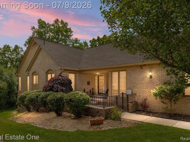 6273 Celeste Road, West Bloomfield Twp, MI 48322