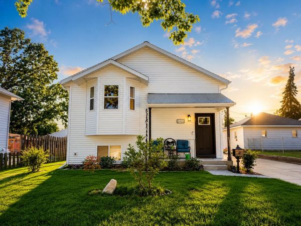 2401 Lamar Avenue SW, Wyoming, MI 49519