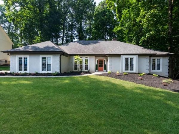 5662 Creekside Drive, Peachtree Corners, GA 30092
