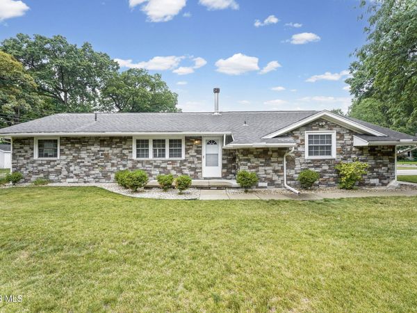 7105 Washington Drive, Holland, OH 43528