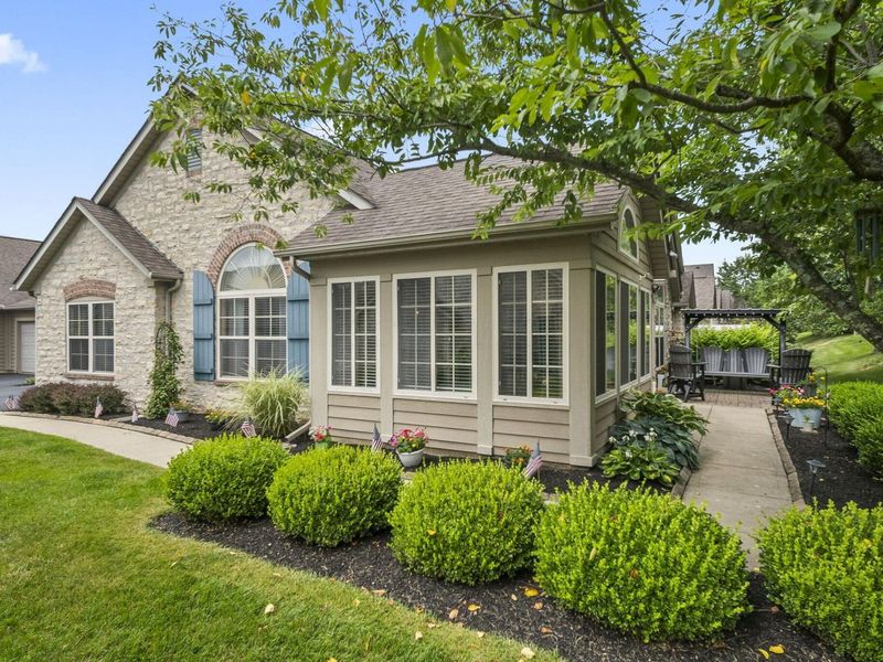 217 Stonegate Loop , Pataskala, OH 43062 Photo 3