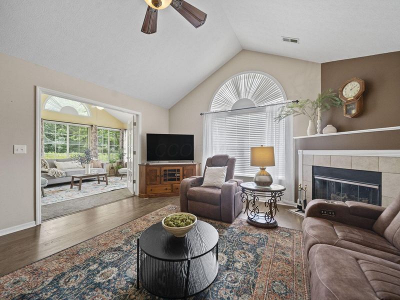 217 Stonegate Loop , Pataskala, OH 43062 Photo 8