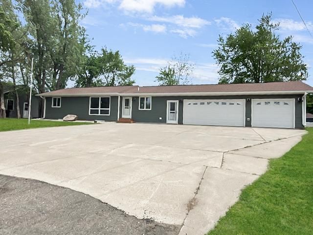 311 S Park Street , Hendricks, MN 56136