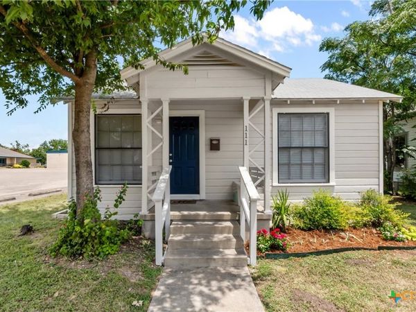 111 N 11th Street , Temple, TX 76501