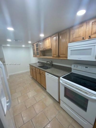 18061 Biscayne Blvd , Unit PH02, Aventura, FL 33160 Photo