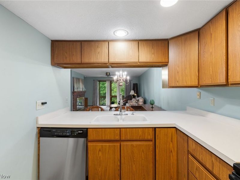 227-E Portage Lakes Drive, Akron, OH 44319 Photo 12