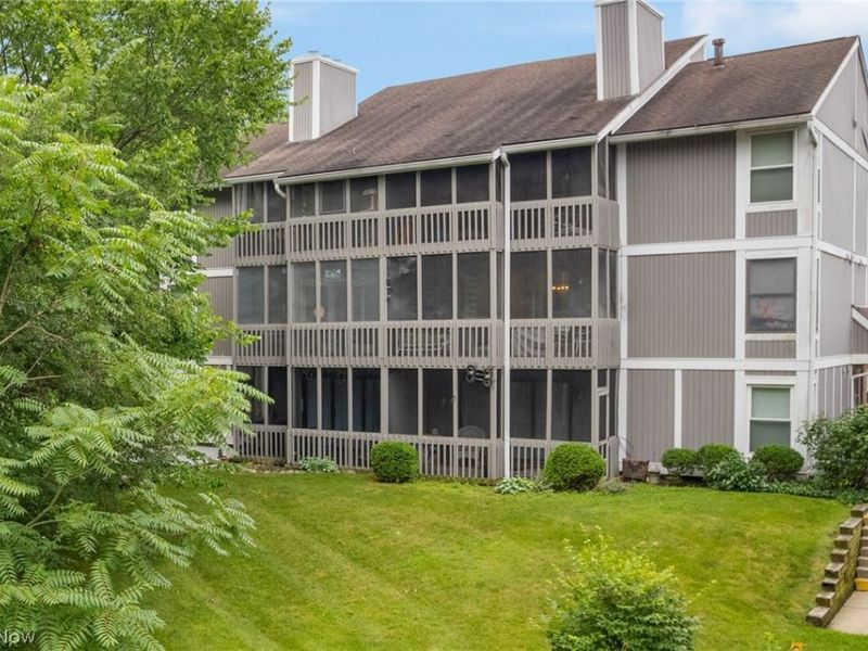 227-E Portage Lakes Drive, Akron, OH 44319 Photo 3