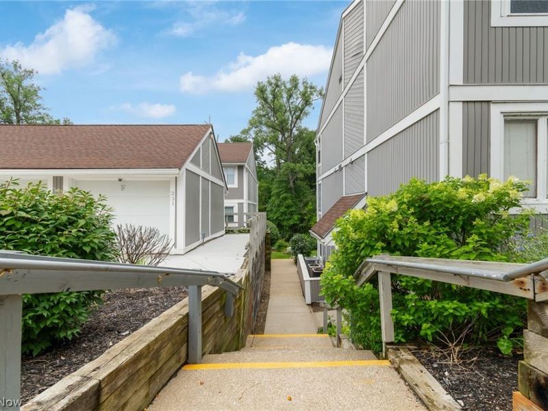 227-E Portage Lakes Drive, Akron, OH 44319 Photo 4