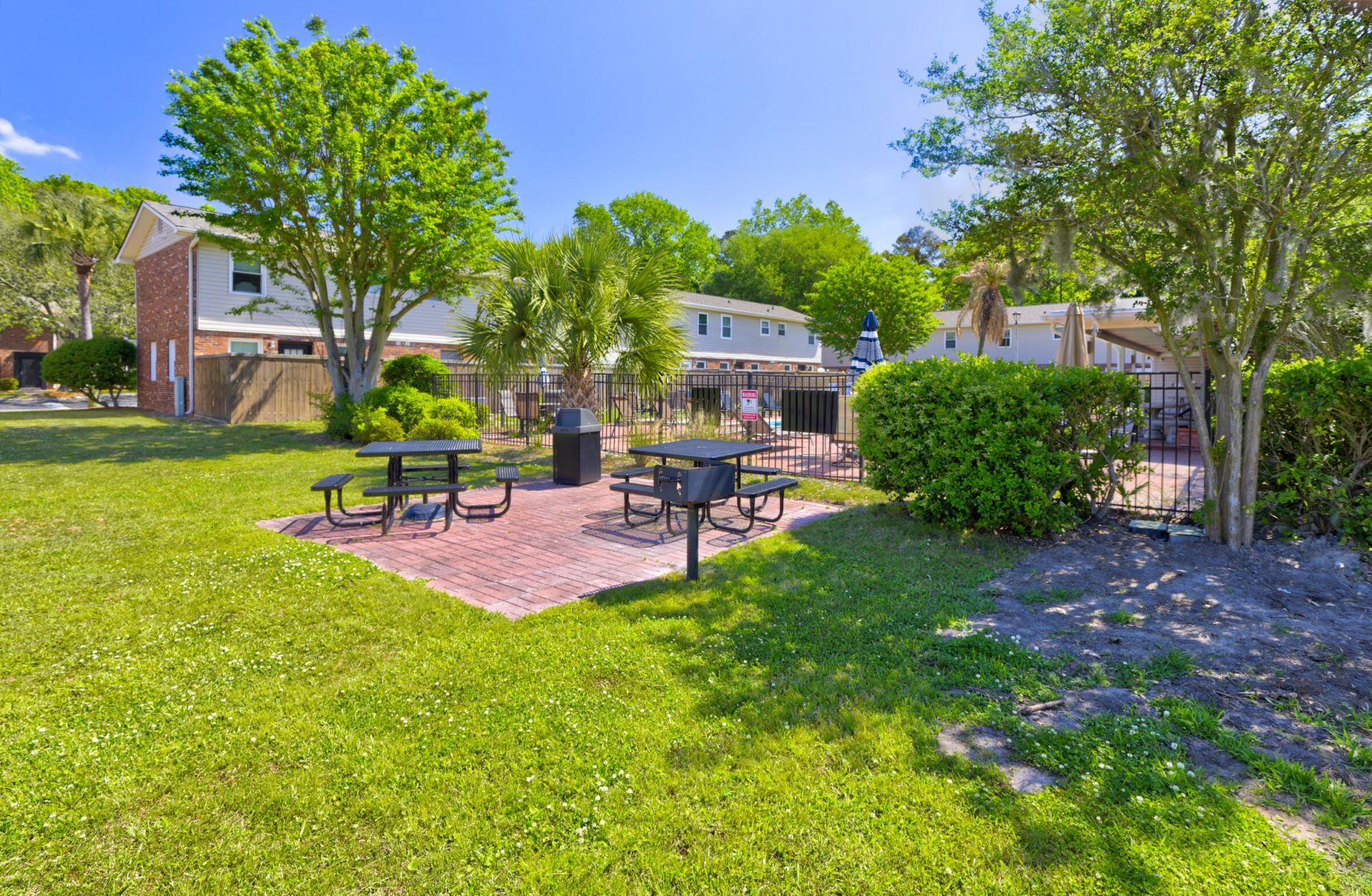 415 Parkdale Drive Photo 21