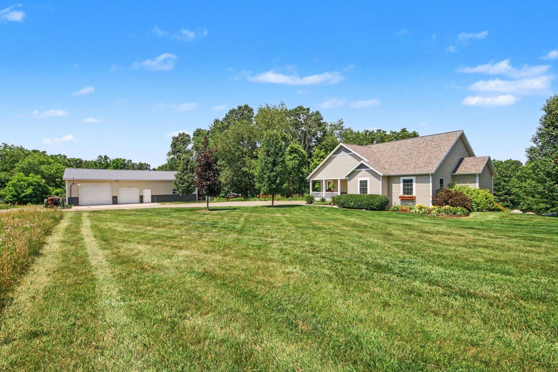13625 Stacey Road Ne, Greenville, MI 48838 Main Photo