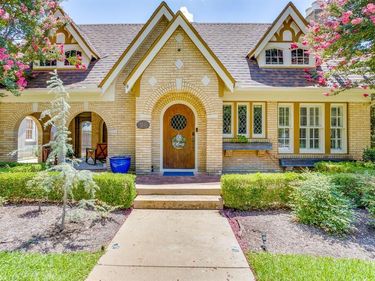 2041 Hawthorne Avenue , Fort Worth, TX 76110