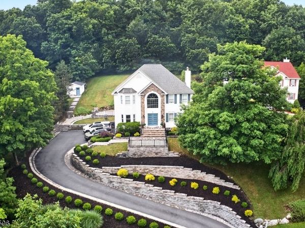 8 S Deer Hill Run, Byram, NJ 07871