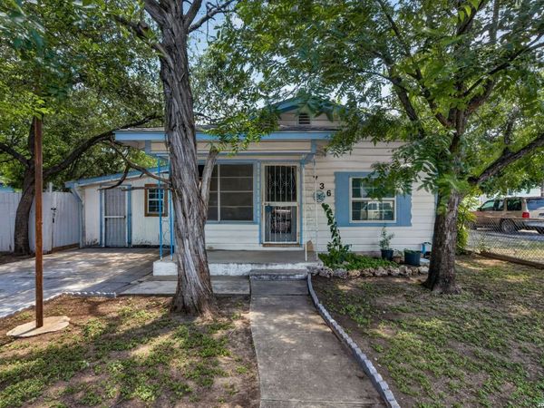 736 S San Eduardo Ave, San Antonio, TX 78237