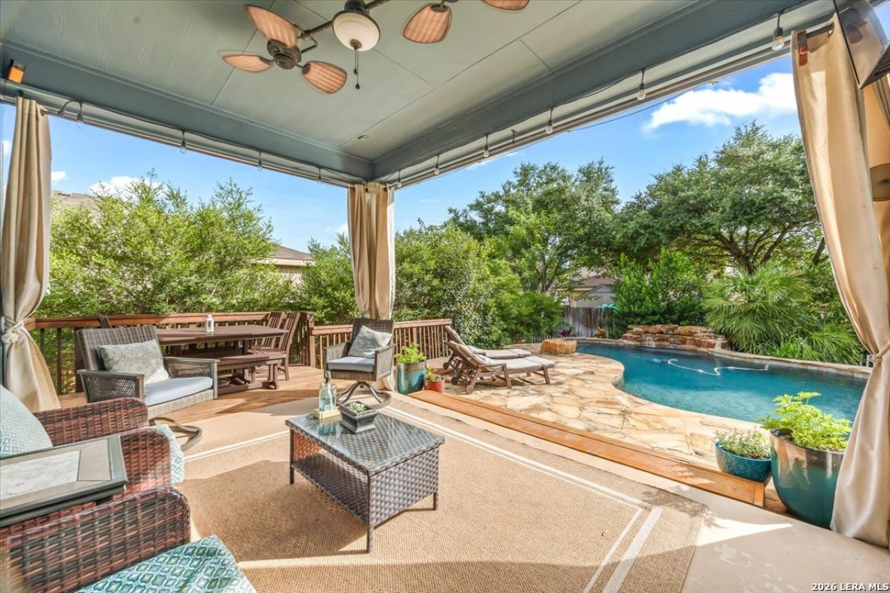 120 Kitty Hawk Run, Cibolo, TX 78108 Main Photo