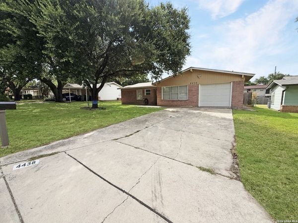 4438 NEWCOME DR, San Antonio, TX 78229