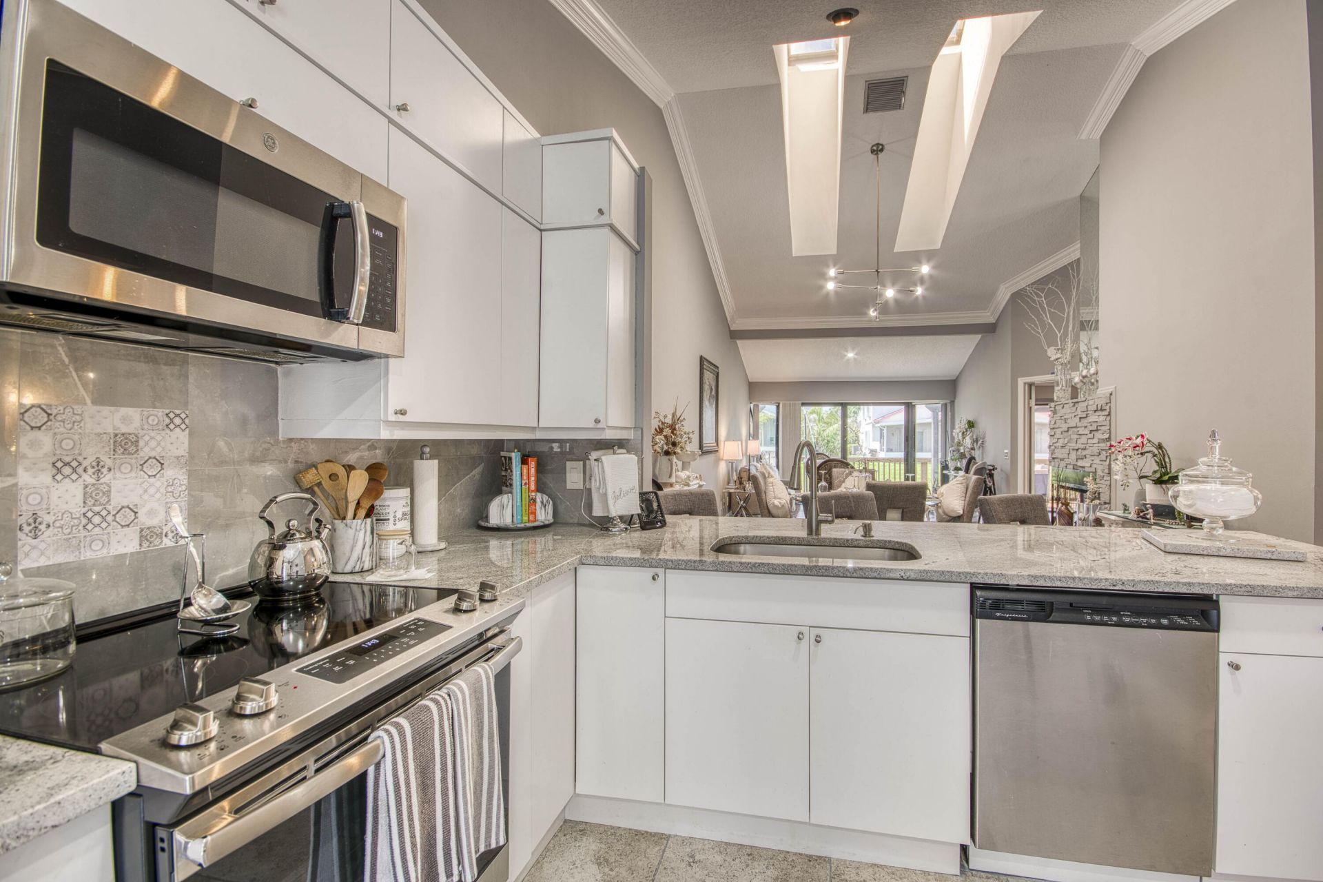 109 Landings Boulevard, Greenacres, FL 33413 Photo