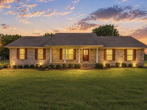 442 S Military St, Loretto, TN 38469