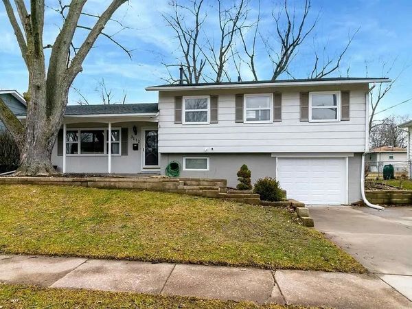 3117 Windsor Drive , Bettendorf, IA 52722