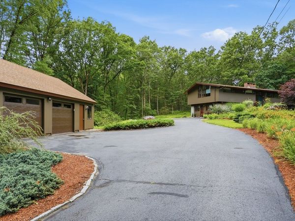 80 Evergreen Lane, Carlisle, MA 01741