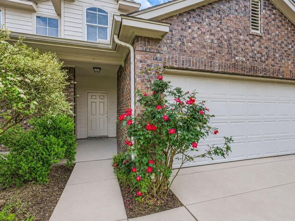 131 Lavaca LOOP, Hutto, TX 78634