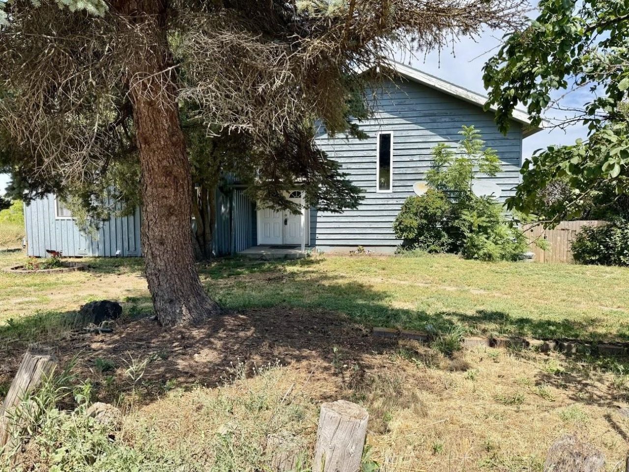 7302 E BIGELOW GULCH Rd primary photo