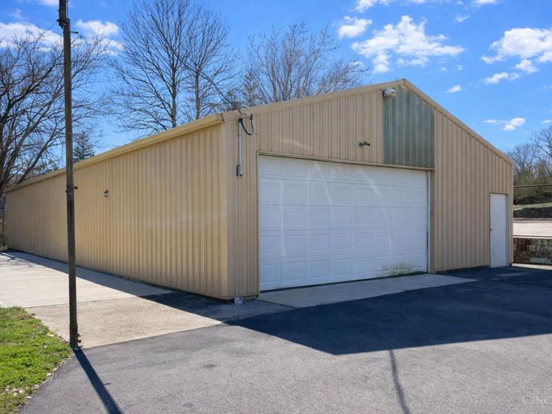 3301 Camvic Terrace, Unit B, Cheviot, OH 45211 Photo 1