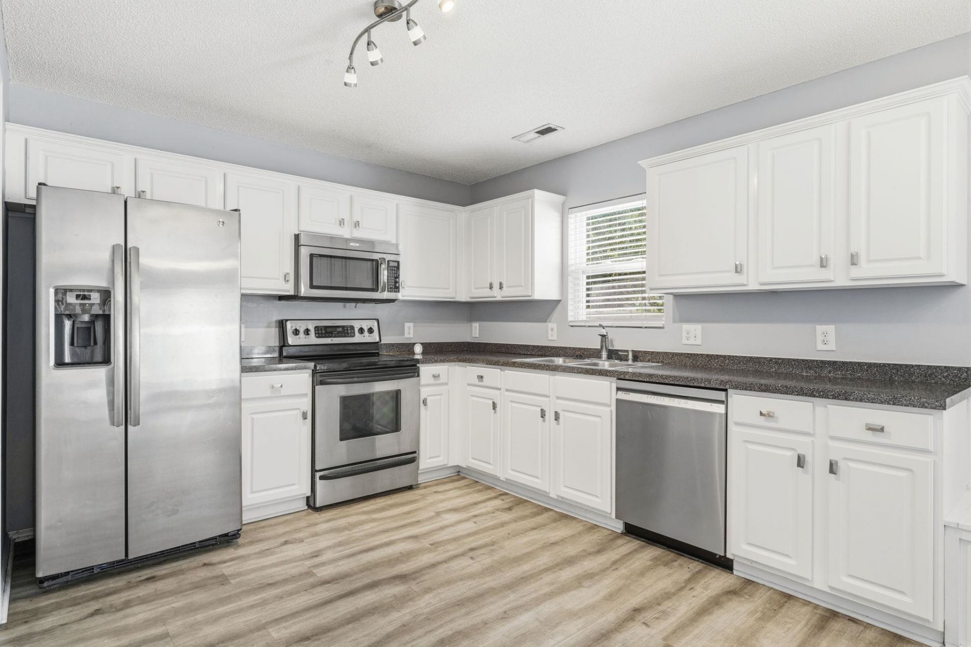 127 Weeping Willow Dr.  Photo 9