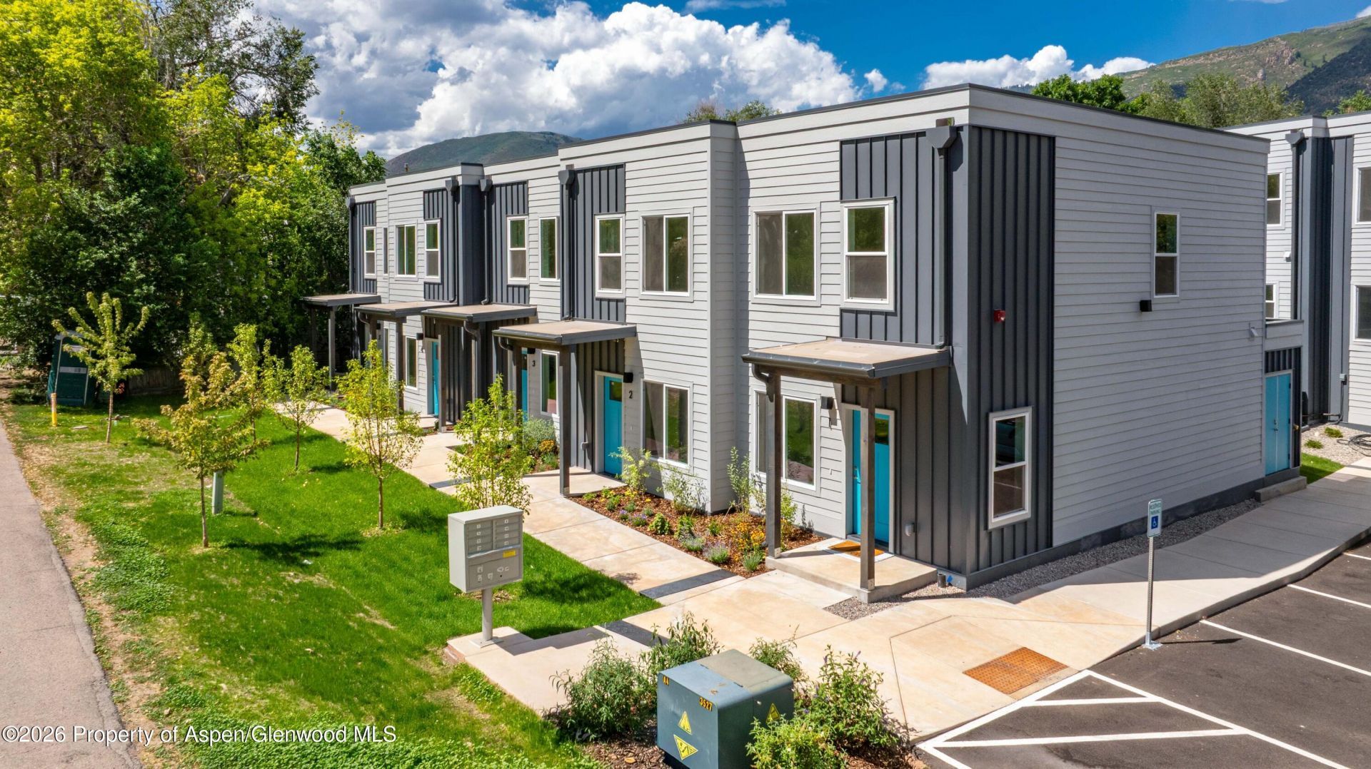 619 Overlin Drive, Unit 6-11, Glenwood Springs, CO 81601 Main Photo