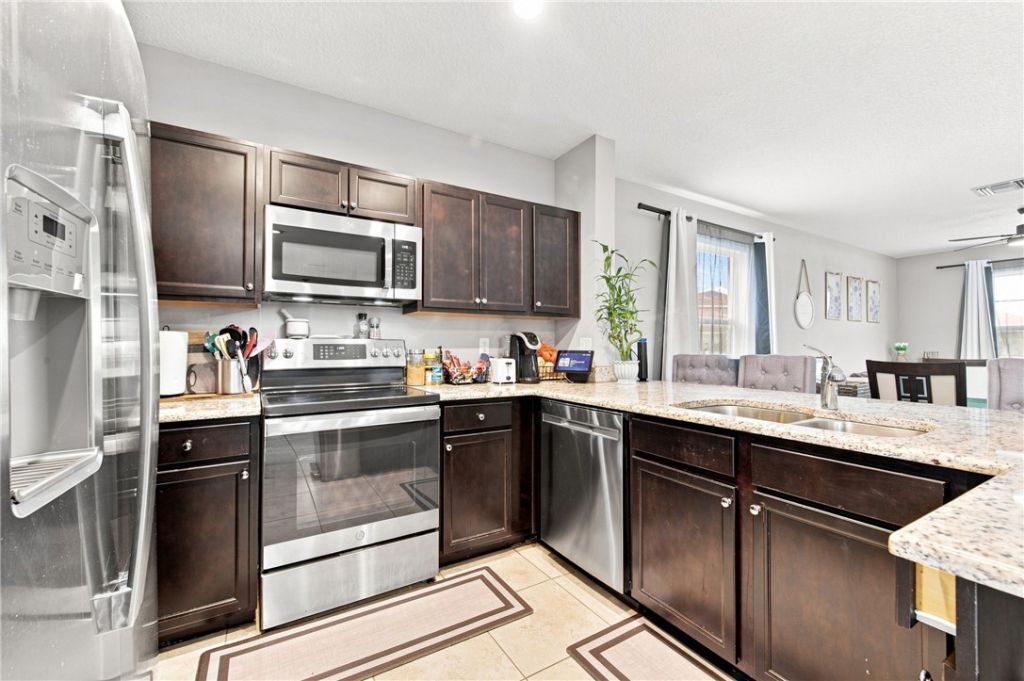 404 Seafoam Circle, Fort Pierce, FL 34945 Photo
