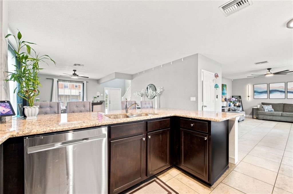 404 Seafoam Circle, Fort Pierce, FL 34945 Photo