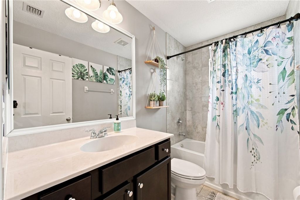 404 Seafoam Circle, Fort Pierce, FL 34945 Photo