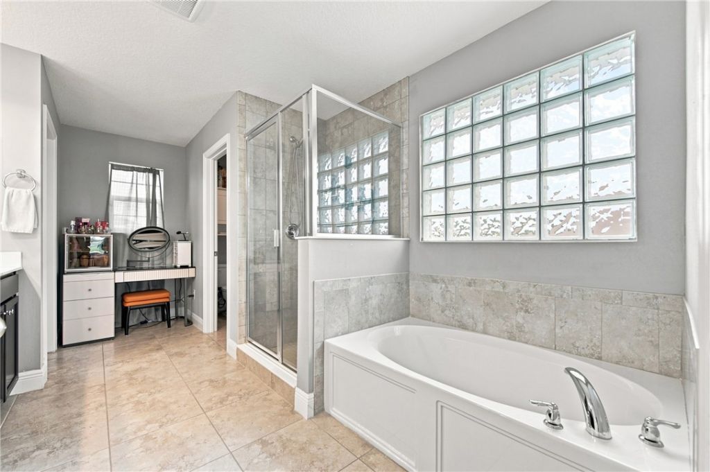 404 Seafoam Circle, Fort Pierce, FL 34945 Photo