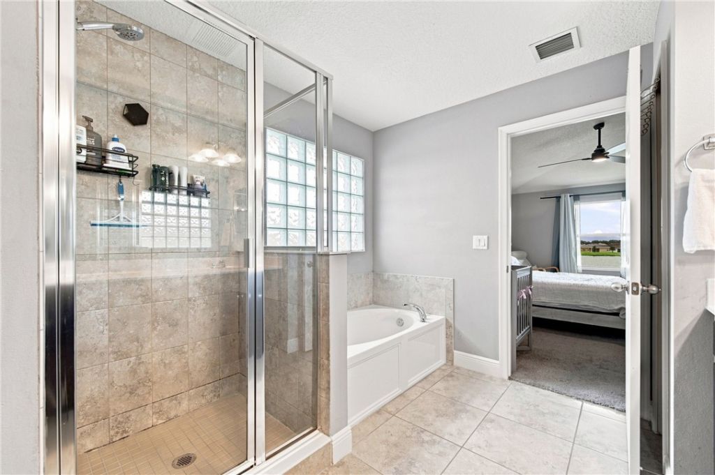 404 Seafoam Circle, Fort Pierce, FL 34945 Photo