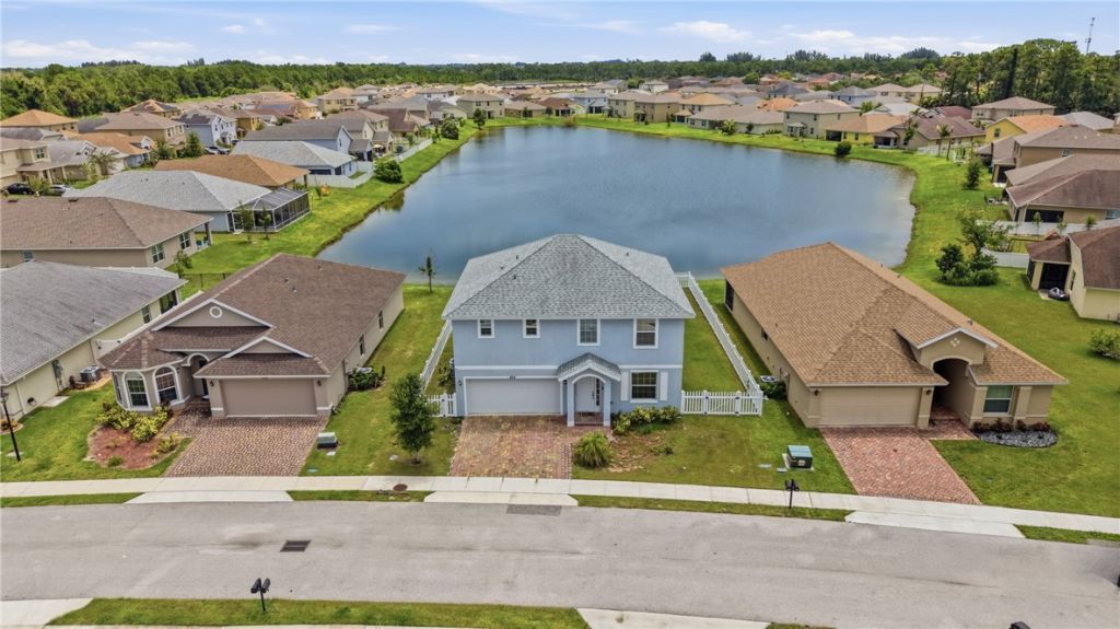 404 Seafoam Circle, Fort Pierce, FL 34945 Photo