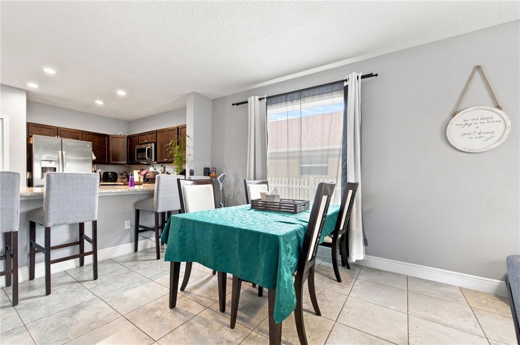 404 Seafoam Circle, Fort Pierce, FL 34945 Photo