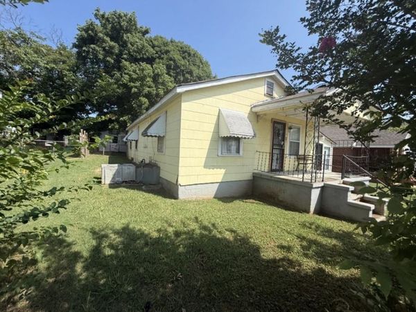 1007 14th Ave, Sheffield, AL 35660